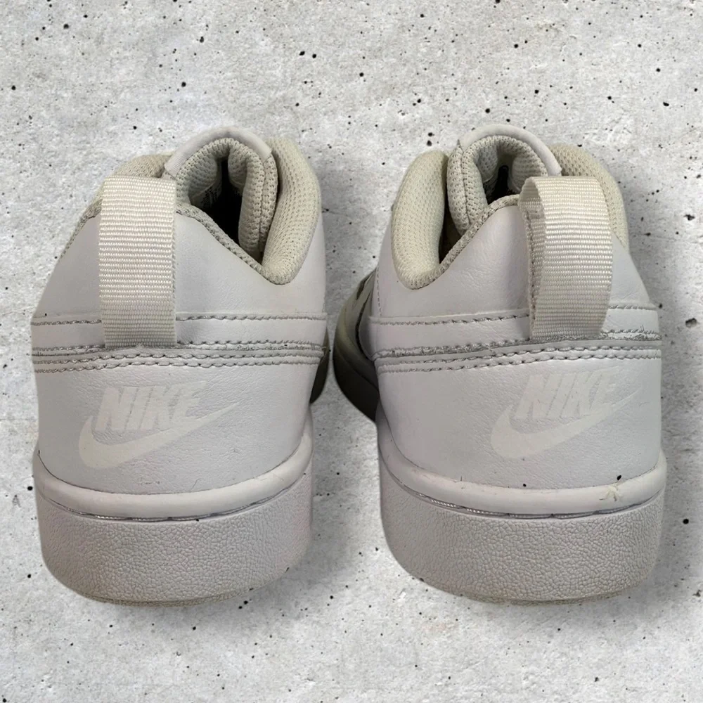 Kids Nike Court Borough Low 2 size 6Y